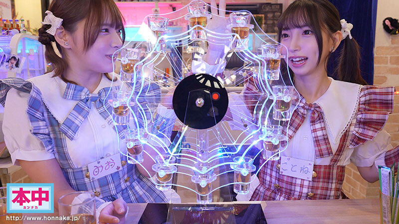 「冬愛ことね・一条みおのメイドコンカフェで美少女ハーレムフェラ＆中出し誘惑プレイ」のサンプル画像2枚目