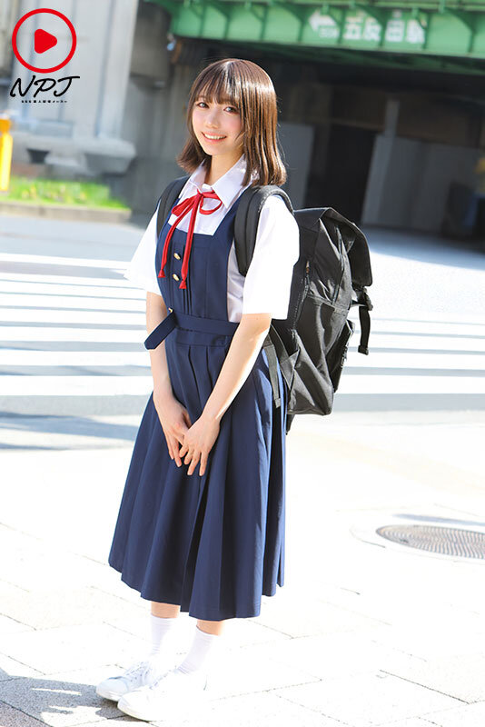 「【素人JK】修学旅行中の美少女女子校生とハメ撮り体験｜コスプレ微乳ゆなの初対面エッチ」のサンプル画像1枚目