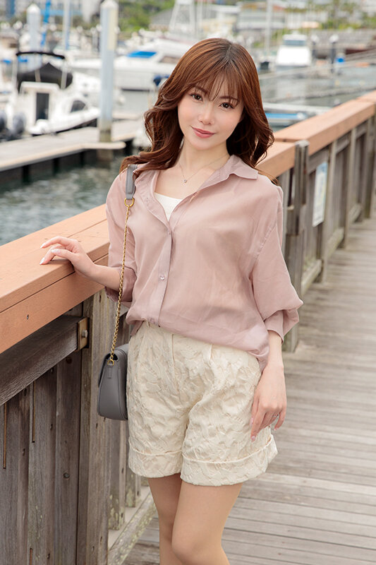 「熟女人妻・秋元さちかの不倫温泉旅行|欲求不満な人妻が魅せる背徳の密会セックス」のサンプル画像2枚目