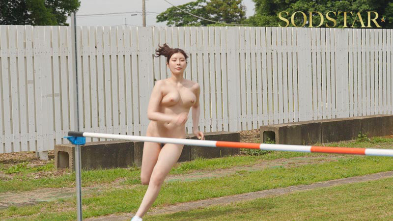 「神木麗が挑む全裸スポーツテスト|恥じらい美女の羞恥プレイ動画【フェチ】」のサンプル画像8枚目