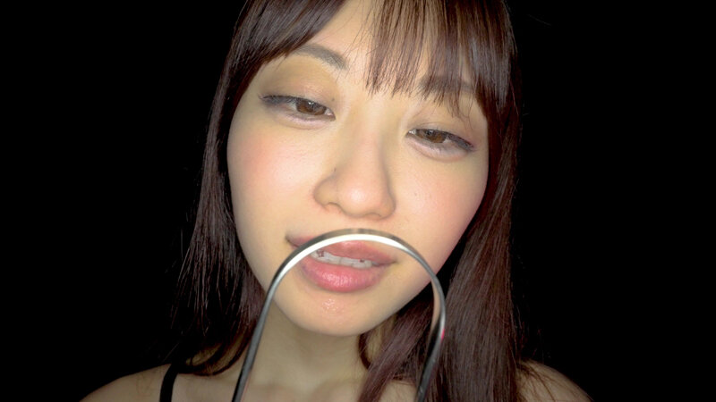 「笠木いちか 口内観察&指しゃぶり動画|素人お姉さんの開口器プレイが話題【個人撮影】」のサンプル画像12枚目