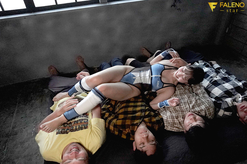 「山下紗和｜巨乳地下アイドルの過激ファンサービス撮影会で魅せる悩殺パフォーマンス」のサンプル画像5枚目