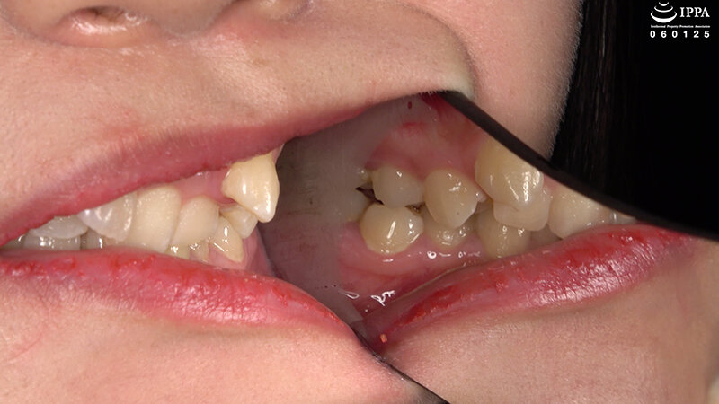 「【相楽さゆな】美少女M女の口内観察&巨大女フェチプレイ|歯・口腔フェチ動画」のサンプル画像4枚目