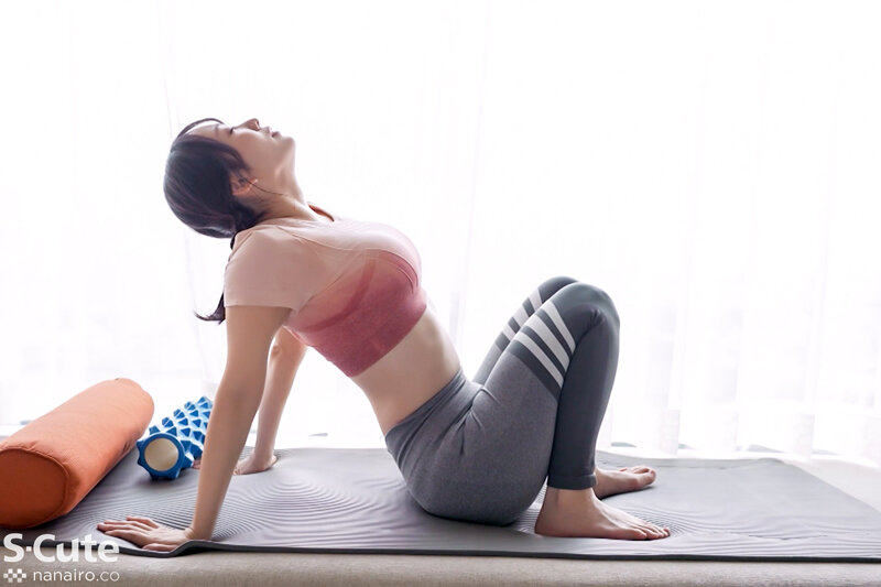 「美少女・弥生みづきの汗だくヨガで潮吹き絶頂!興奮のフェラ&濃厚セックス」のサンプル画像14枚目