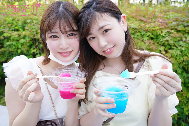 「綾瀬こころ×川北メイサが幼なじみ痴女に!巨乳パイズリ&中出しで密着サンドイッチ」のサンプル画像2枚目