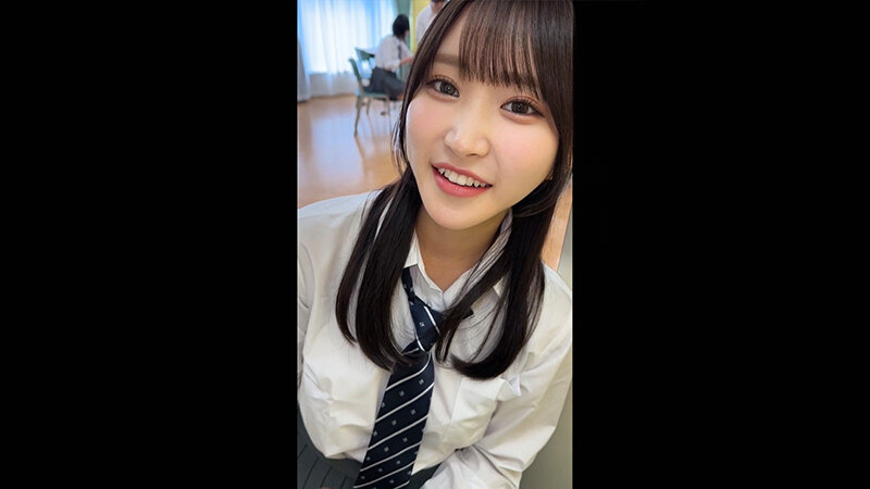 「【素人カップル】女子校生が校内でイタズラからフェラ・中出しまで 流出した学内デート映像」のサンプル画像3枚目