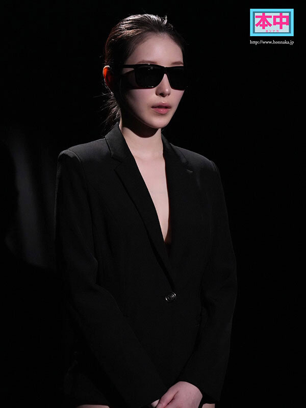 「痴女・香水じゅんの卑猥なフェラとイラマチオで中出し懇願！オナニーも見せつける全5話」のサンプル画像7枚目