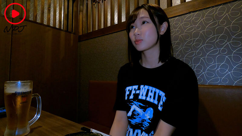 「【かえで】美乳女子大生がAVデビュー！20歳の素人娘とハメ撮り中出しドキュメント」のサンプル画像4枚目