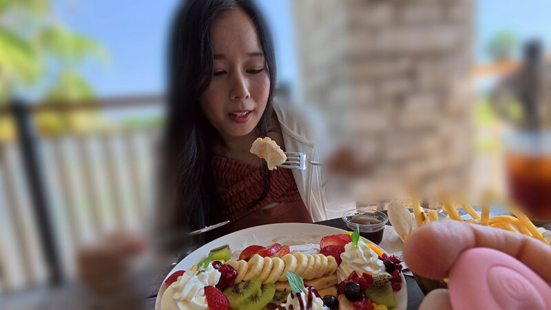 「塚田しおりの巨乳野外デートで羞恥露出プレイ!興奮のアクメ中出し体験」のサンプル画像4枚目