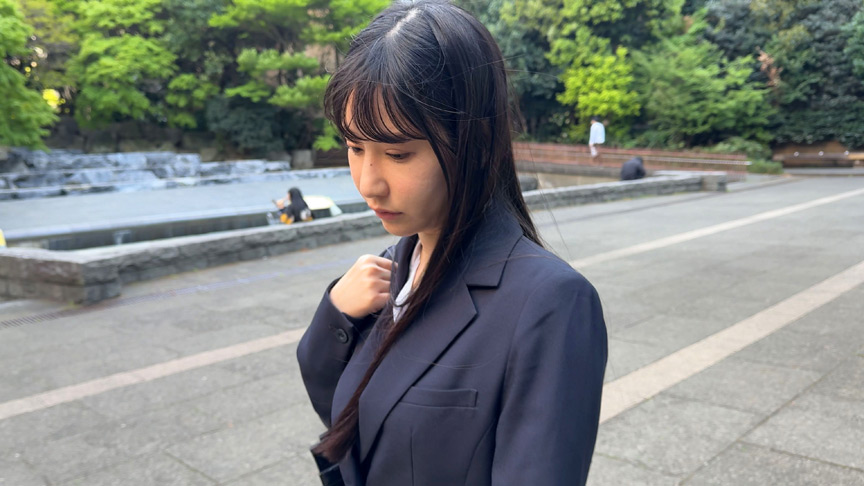 「【素人】絵美の無言SEXがエロすぎる！恥じらう姿に興奮必至の激しい絡み」のサンプル画像1枚目