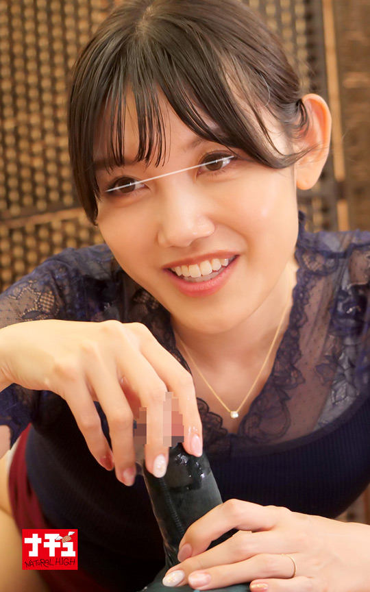 「【熟女】人妻メンズエステで焦らしプレイ！巨尻セラピストの亀頭責めに我慢できず奥挿し」のサンプル画像3枚目