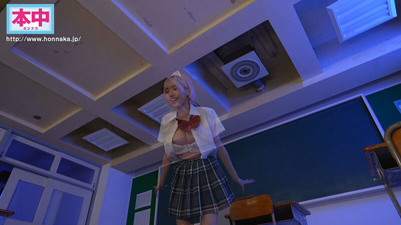 「春陽モカが制服ギャルで乱交中出し!痴女が責めまくる濃厚プレイ作品」のサムネイル