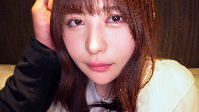 「芹沢なぎ ハメ撮り デビュー作!現役看護学生の美乳美少女ナースが白衣を脱ぐ瞬間」のサンプル画像16枚目