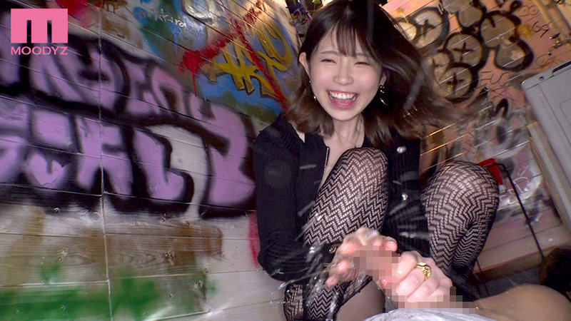 「葵いぶき×男の潮吹き|巨乳美少女痴女がM男を焦らして強制射精させる小悪魔プレイ」のサンプル画像5枚目