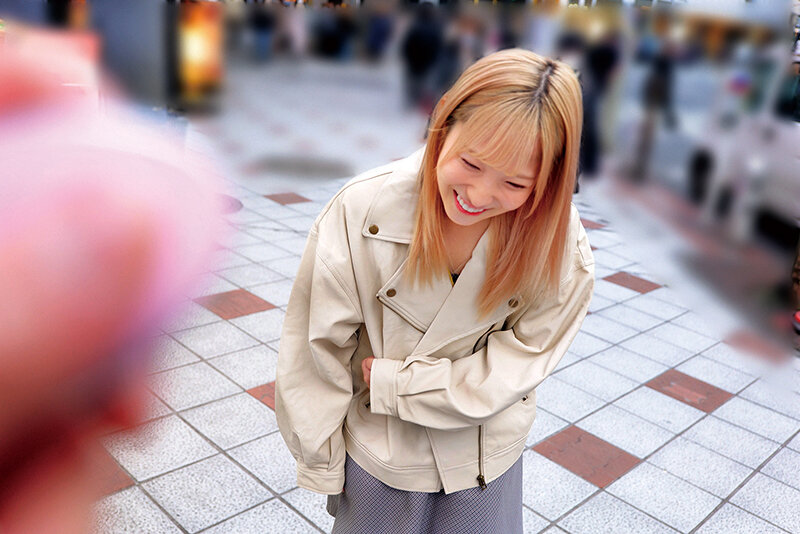 「【素人美少女】野外リモコンバイブ散歩で羞恥プレイ初体験！我慢できず絶頂＆中出しセックス」のサンプル画像7枚目