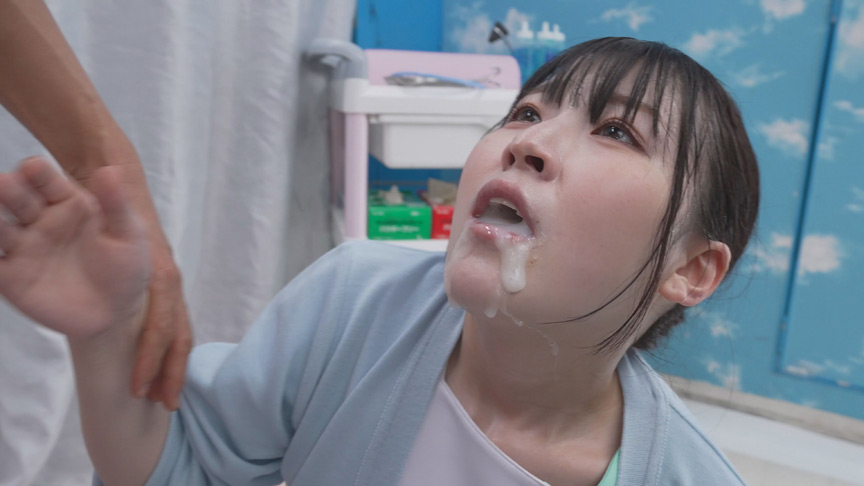 「現役看護師がお口のみで包茎皮むき治療に挑戦！皮に包まれた勃起チ○ポがねっとり舌技でズル剥け！産まれて初めて出てきた亀頭の先から無許可射精がドピュドピュ止まらない！！撮って出し！マジックミラー号～ほのか編～」のサンプル画像4枚目