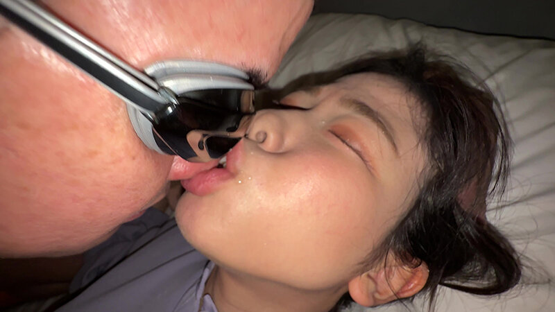 「【谷田かりな】素人お姉さんをナンパしてディープキス!濃厚キス好き必見の個人撮影動画」のサンプル画像13枚目