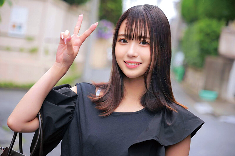 「素人女子大生モデルをナンパして卒業記念ヌード撮影会で中出し検証！まや・さちか」のサムネイル