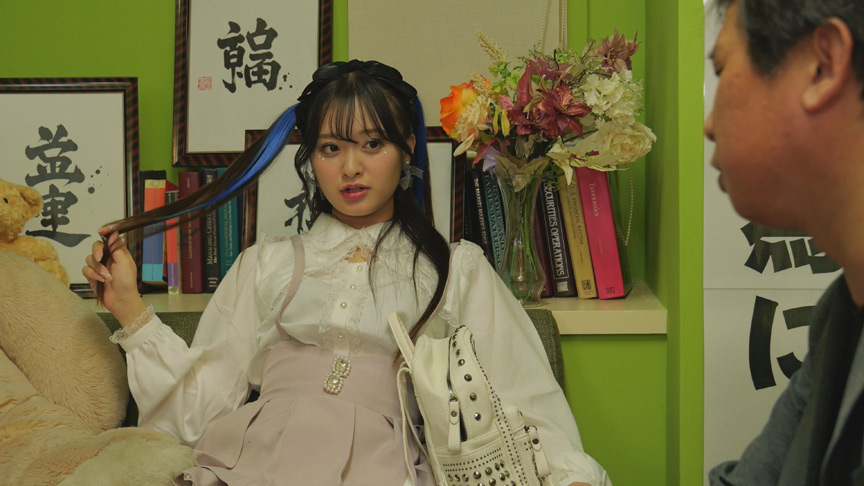 「【素人】トー横女子が恥ずかしめプレイで更生させられる羞恥映像【企画もの】」のサムネイル