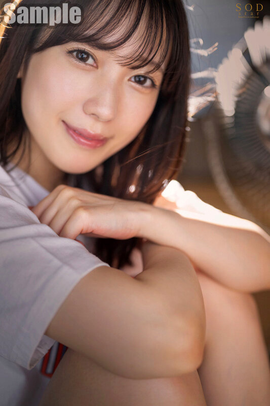 「【小湊よつ葉】幼馴染と久しぶりの再会で濃厚セックス三昧！美少女との夏の思い出【中出し】」のサンプル画像2枚目