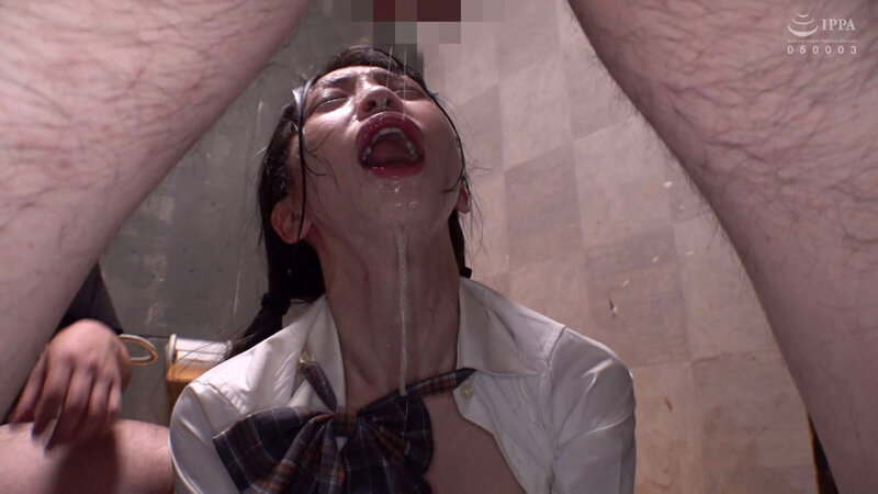 「美少女女子校生10人のイラマチオBEST あおいれな・松本いちか・なごみら人気女優の激しい喉奥プレイ240分」のサンプル画像3枚目