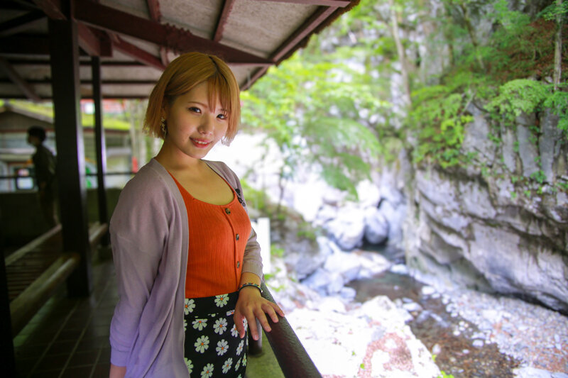 「志恩まこ・河合陽菜ら10人の素人系女優がフェラ&中出しでいちゃラブ旅行SEX」のサンプル画像3枚目