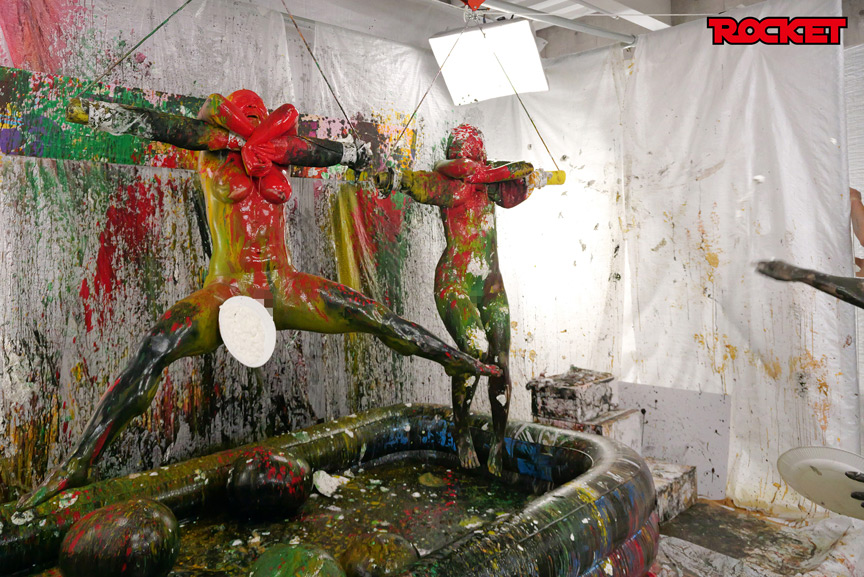 「幾野まち・赤城穂波ら4人がウェット&メッシー体験!どろんこプールで濡れ場バラエティ企画」のサンプル画像16枚目