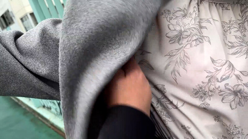 「【素人ナンパ】お姉さん系アルバイト美女みこちゃんを街角でくすぐり体験させてもらった結果」のサンプル画像5枚目