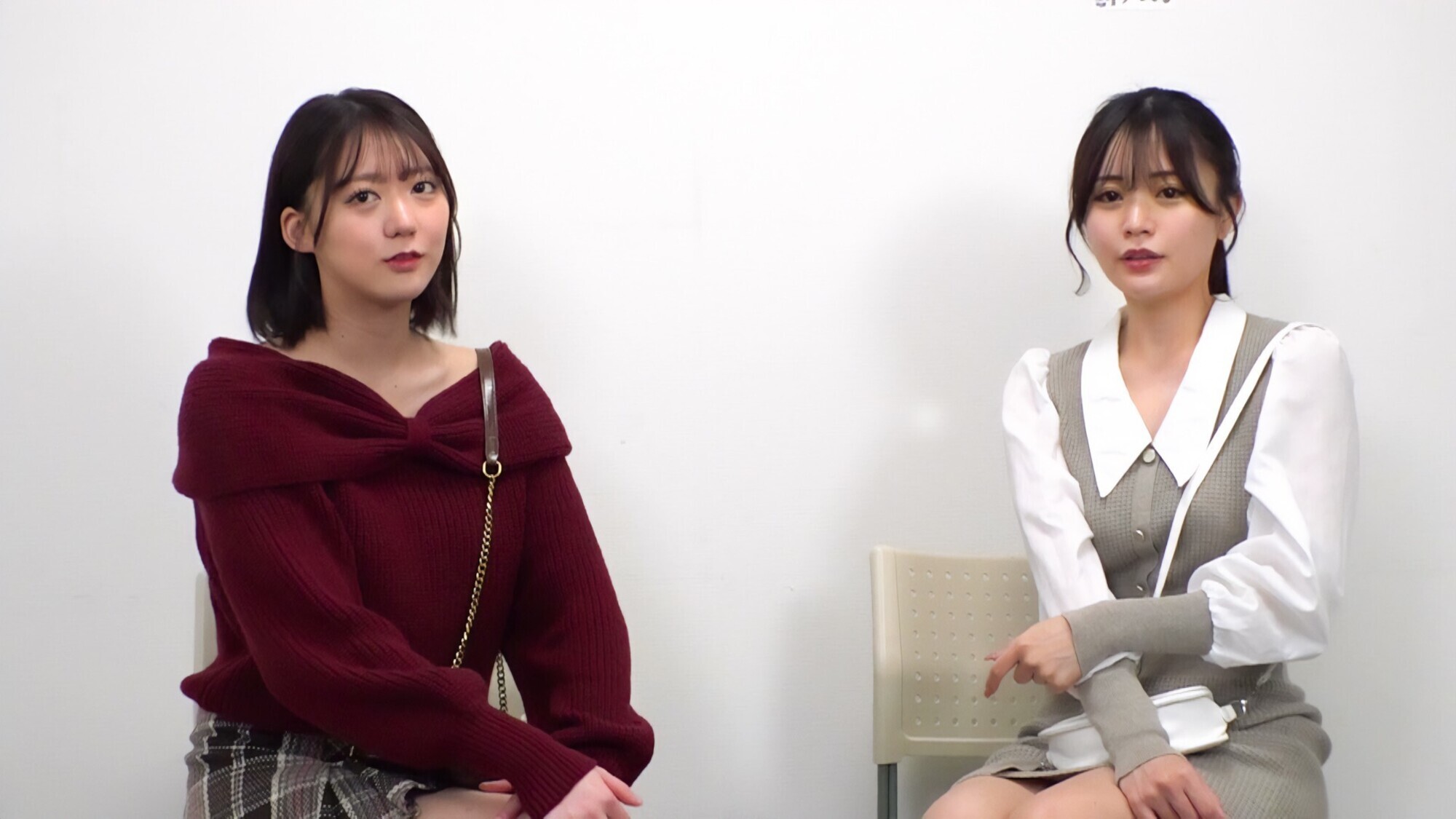 「仲良し女子大生対抗！あっち向いホイ対決！上下左右指の先にはHで過激な罰ゲームが！高度な心理戦でゲームは白熱！先に全裸になったほうがデカチン即ハメ激ピス生中出し！」のサンプル画像11枚目