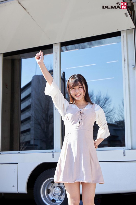 「奏音かのんの痴女テク手コキで男の潮吹き！M男が羞恥プレイで絶頂する激エロ動画」のサンプル画像2枚目