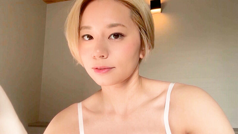 「スレンダー美人お姉さんの自撮りオナニー配信|ディルド&バイブで乱れる素人娘」のサンプル画像20枚目