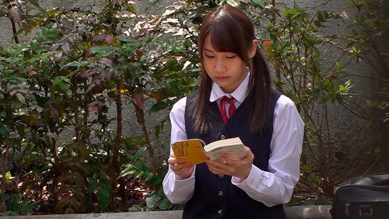 「【小柄美少女】ミニ系女優の潮吹き・放尿お漏らしプレイ｜イラマチオで絶頂連発」のサムネイル