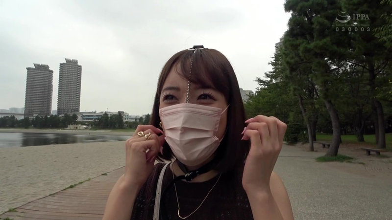 「しおかわ雲丹が野外露出で羞恥プレイ!パイパンM女お姉さんの鼻フック&ぶっかけ3P調教」のサンプル画像2枚目