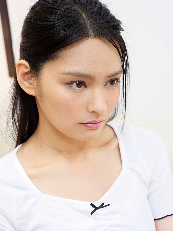「黒瀬萌衣が人妻風俗嬢デビュー!欲求不満な若妻が中出し講習で乱れる禁断面接」のサムネイル
