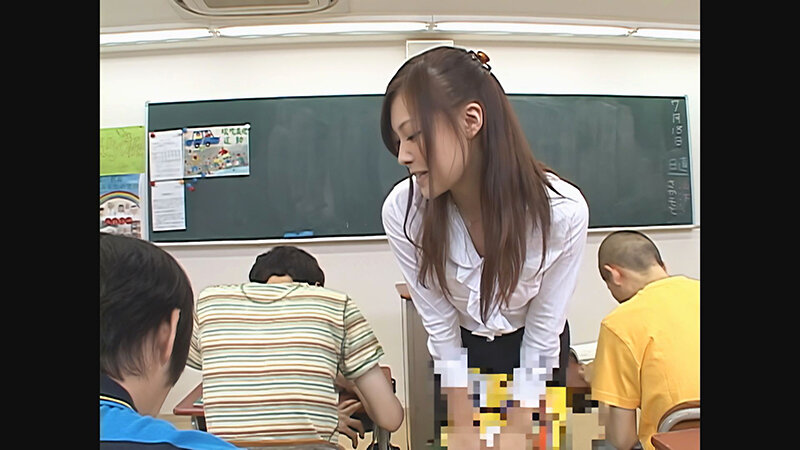 「川田恵理が女教師役でショタにイタズラ！元小学校教師のリアル演技が話題のAV作品」のサンプル画像5枚目