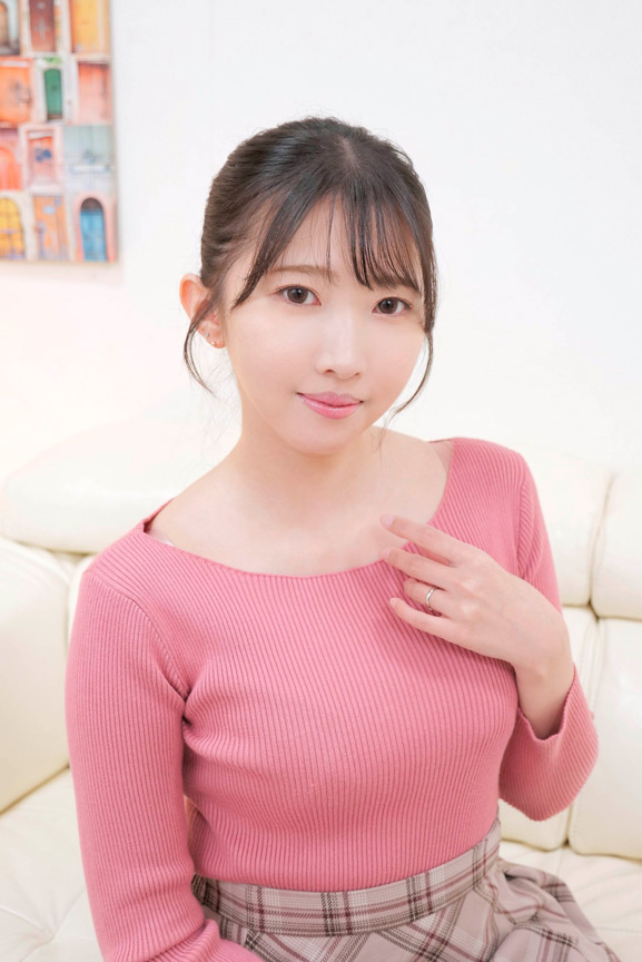 「素人奥様ナンパ 童貞君の包茎チ○ポむいて●ってあげてもらえませんか? 久しぶりに見るギンギンチ○ポに発情!優しく筆おろしセックスしてくれました! 巴ひかり」のサムネイル