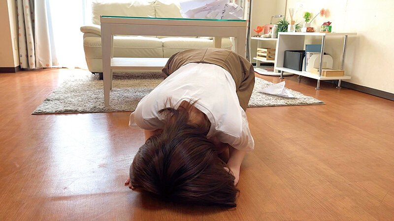 「【素人】借金苦の上京女子大生4人が3P・4Pで中出し羞恥プレイ|涙目で絶頂する債務者たち」のサンプル画像2枚目