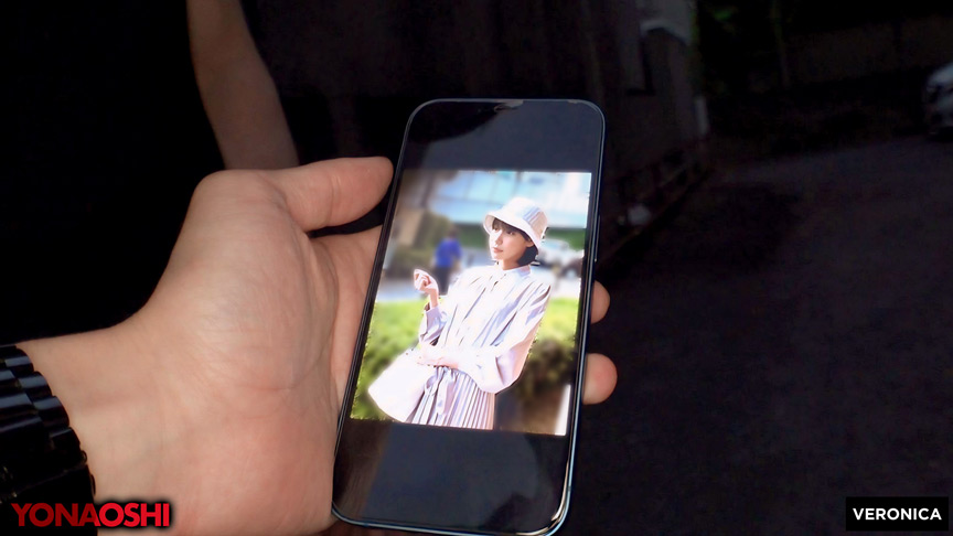 「【素人】悪質転売ヤーみなみの衝撃映像！話題の美女が魅せるプライベート暴露動画」のサンプル画像1枚目