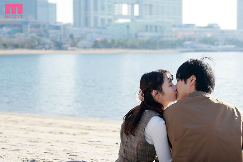 「宮崎千尋の初デートで濃厚キス＆フェラ！美少女と過ごす甘い時間を完全収録」のサンプル画像4枚目