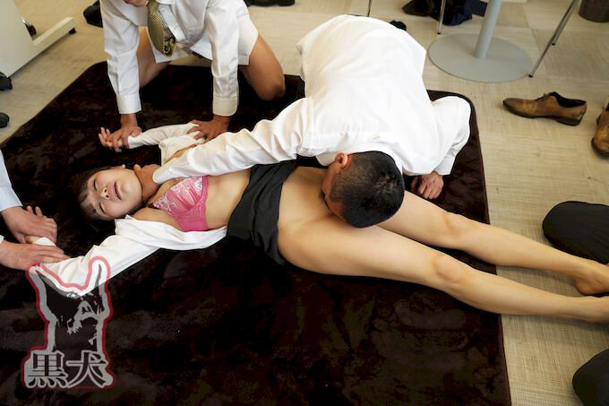 「佐藤ののか(加藤ももか)生意気OLを監禁調教!羞恥くすぐり責めで完全服従させる衝撃作品」のサンプル画像9枚目