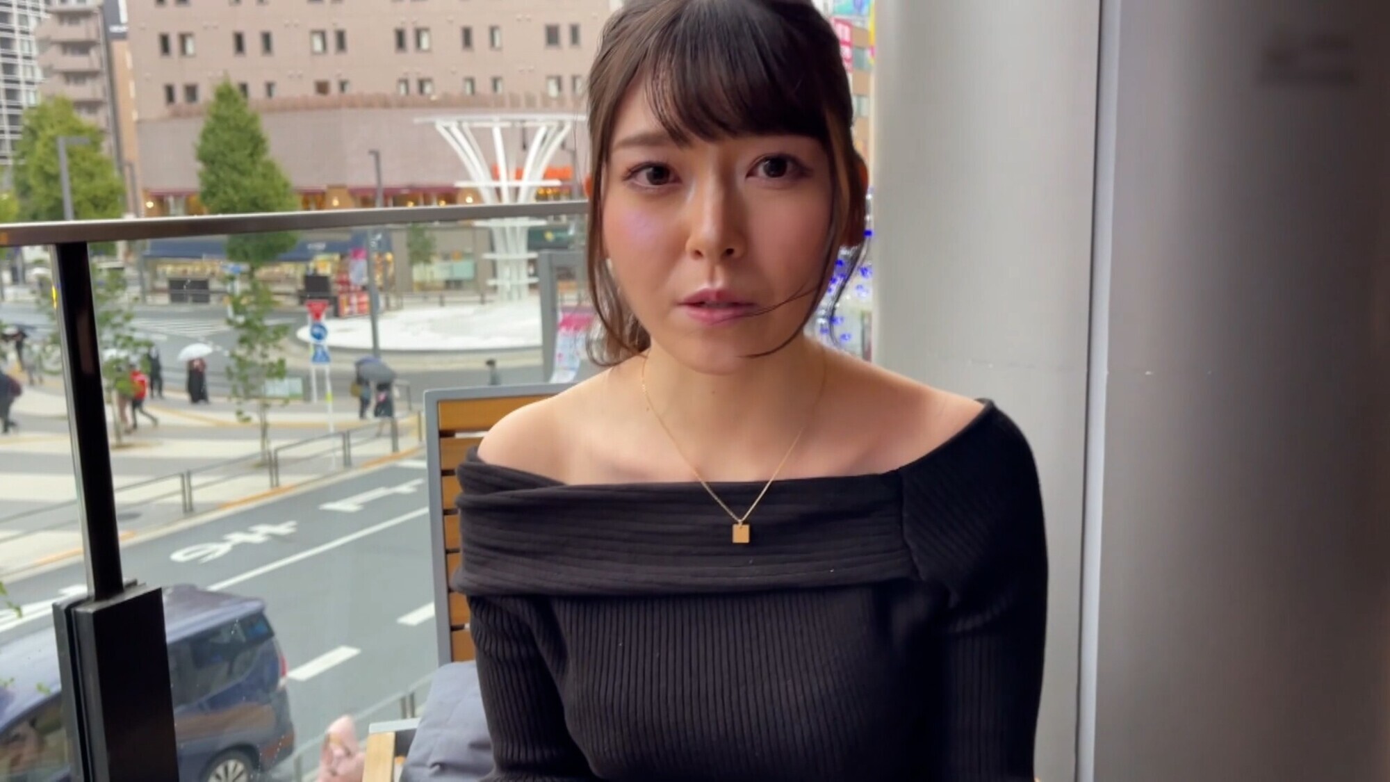 「クールな印象の美人顔なのにめっちゃアニメ声でギャップ萌え！？インドア娘とマッチアプリで嵌め撮りSEX！」のサムネイル