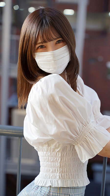 「皆瀬あかり 元地下アイドルの美少女看護学生がフェラ&ハメ撮りに挑戦 スレンダー素人の本気」のサンプル画像1枚目