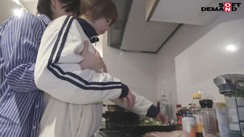 「【素人】新宿在住アパレル店員あかねさん（30）の2段階NTR寝取られハメ撮り中出し映像」のサンプル画像6枚目