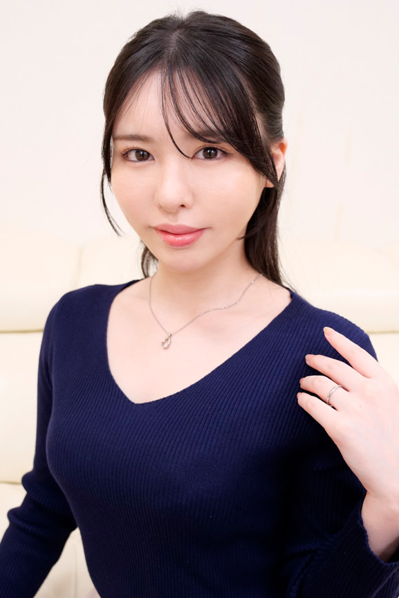 「経験豊富な優しい素人人妻が最高の童貞筆おろし 黒島玲衣」のサムネイル