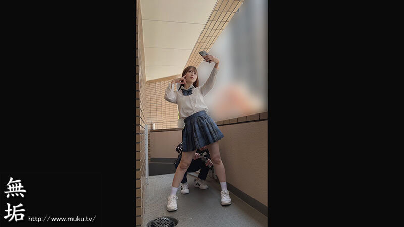 「【松井日奈子・天馬ゆい】制服美少女と濃厚ハメ撮り中出しSEX｜潮吹き絶頂イチャラブ体験」のサムネイル