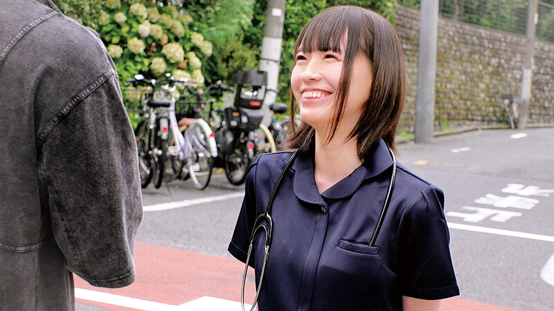 「素人ナースがナンパで中出しSEX！現役看護婦が連続射精チャレンジで4名全員と濃厚プレイ」のサンプル画像1枚目