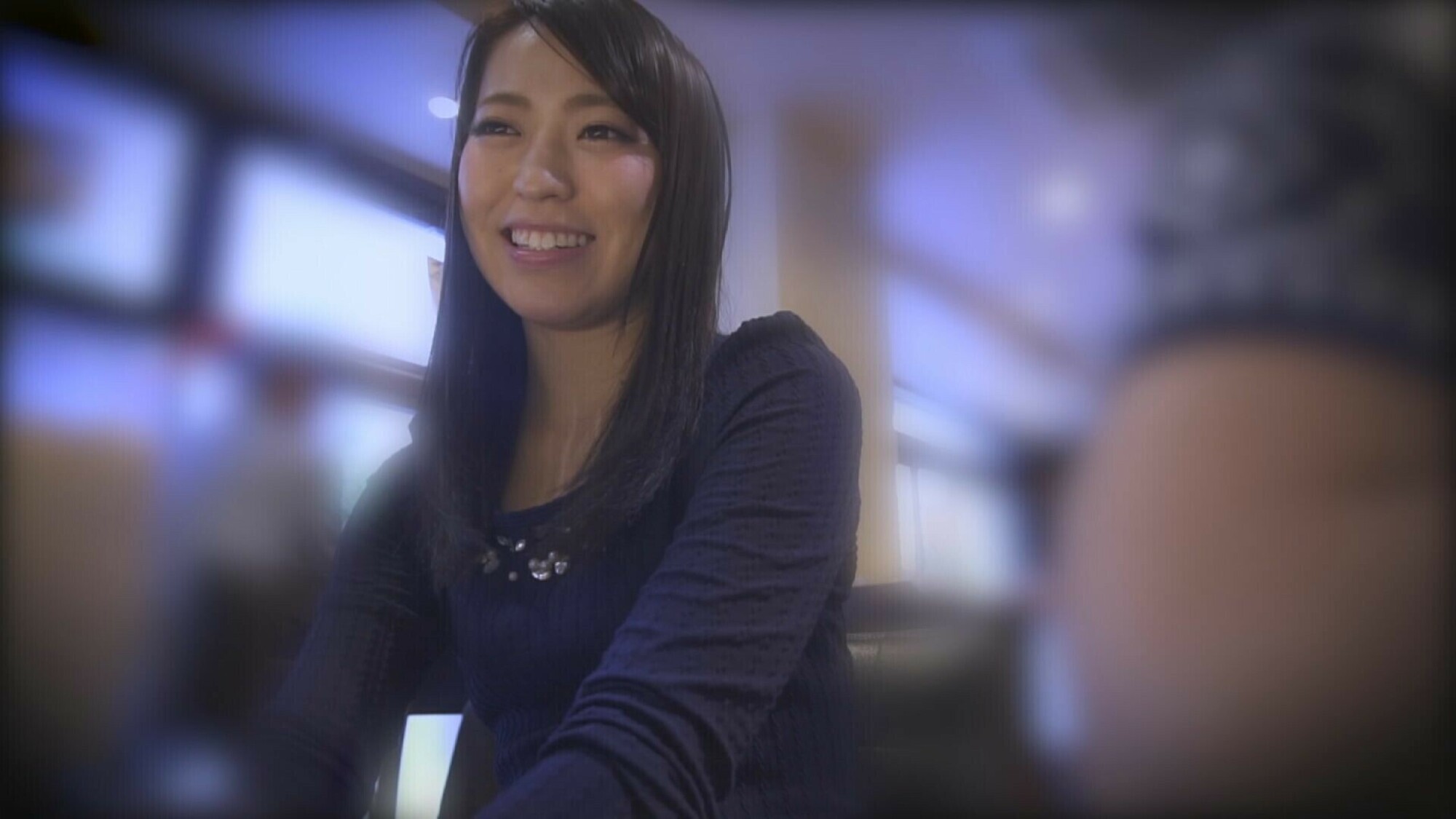 「稼ぐ旦那さんに放置されて、暇を持て余した美人若妻が興味本位からAV出演!経験少ない初々しい感じ方に興奮して、思わず中出し!」のサムネイル
