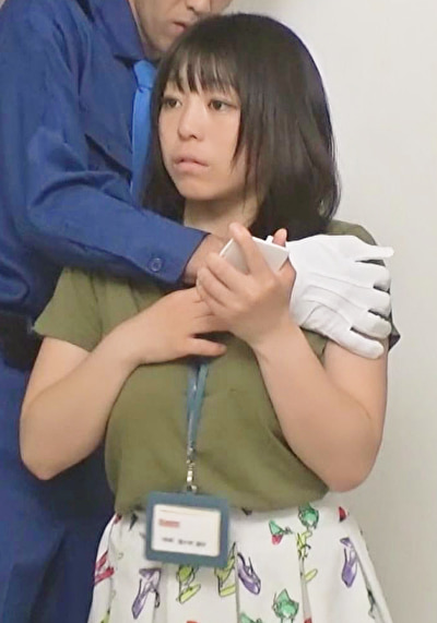 「狙われた巨乳女性社員！休日出勤の彼女を執拗に愛撫する警備員！」のサムネイル