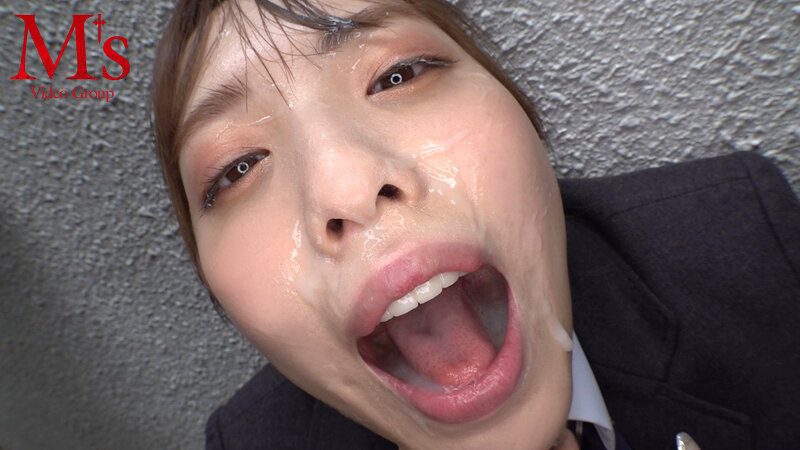 「白桃はな 美少女痴女の濃厚フェラ手コキ&ごっくんテクニックで男を虜にする甘いご奉仕プレイ」のサンプル画像4枚目