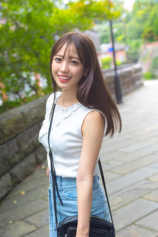 「【小湊よつ葉】元アイドルAV女優のハメ撮り＆野外露出ドキュメント！カーセックスや4Pで魅せる非日常セックス」のサンプル画像13枚目